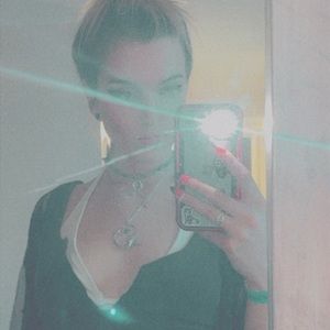 Meet your Posher, Bella